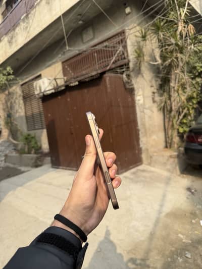 16 pro max factory unlock