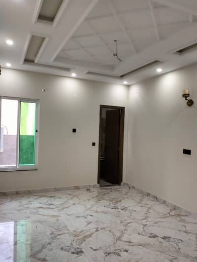 Prime Location House Sized 5 Marla Is Available For Sale In Super Town Main Boulevard Defence Road