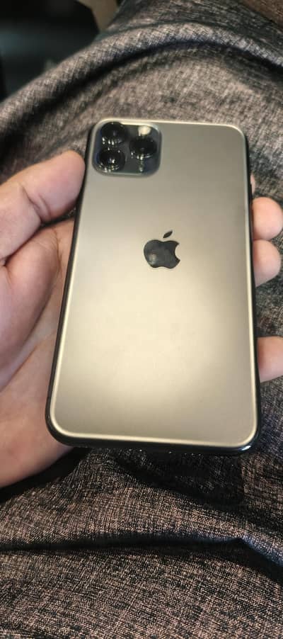 Iphone 11 pro factory unlock