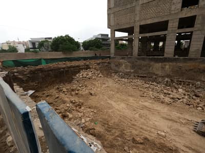 Prime Location 1806 Square Feet Flat In Only Rs. 27500000