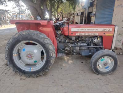 Massey Ferguson 240