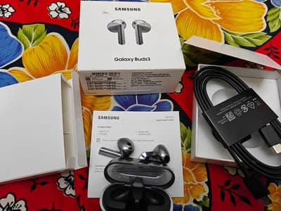 samsung buds 3(box opened)