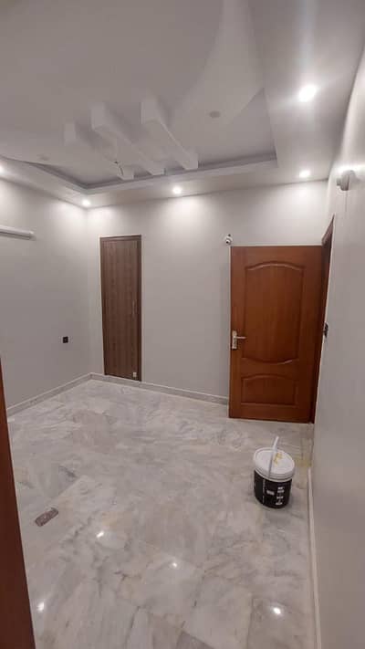 Already rented Just like new 200 yards G+3 leased west open bungalow in boundary walled society block 4 Gulistan-e-Jauhar near to main uni road