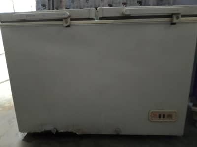 Dawlance two door deep freezer