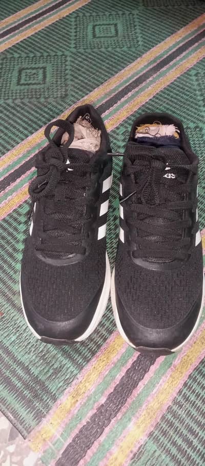 Adidas Original Shoes UK 7 / EU 40 – Excellent Condition