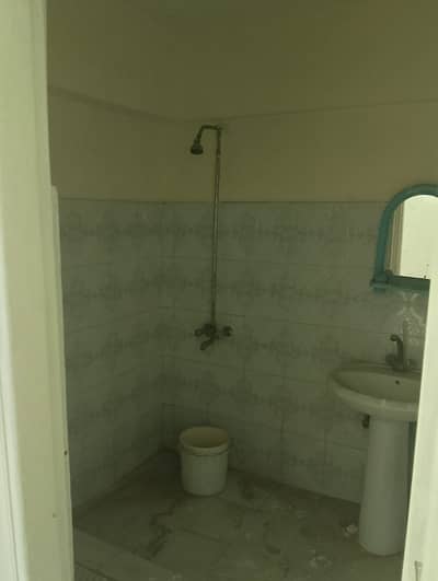 950sqft Flat Available For Sale