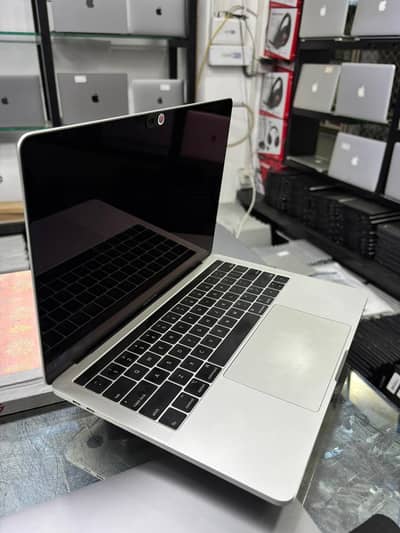 Apple MacBook Pro 2018 – 13″ | Core i5 | 8GB RAM | 256GB SSD
