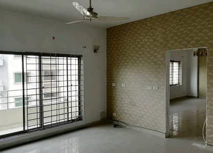 10 Marla 3 Bedrooms Flat For Sale In Askari 11 Lahore.