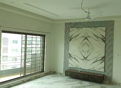 10 Marla Flat For Sale In Lahore