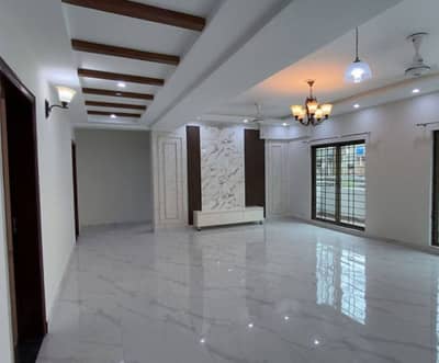 Investment Opportunity Don'T Miss A Chance Basement Car Parking 2nd Floor