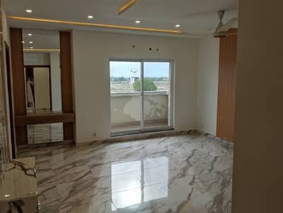 10 Marla Brand New Flat Available For Rent.