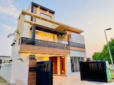 10 Marla Brand New House Available For Rent