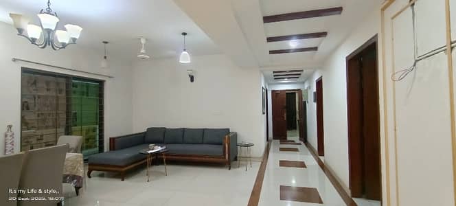 10 Marla 3 Bedrooms Flat For Sale In Askari 11 Lahore.