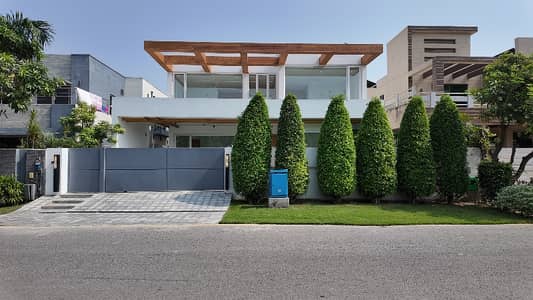 End Your Search For Facing Park House Here And sale Now