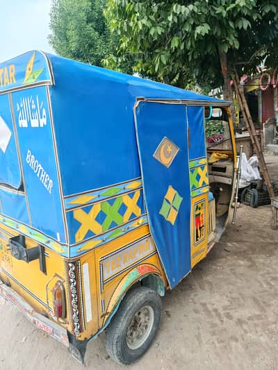 CNG RICKSHAW TAZ RAFTAR URGENT SALE