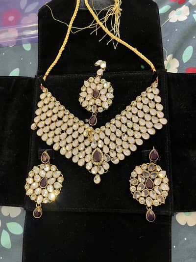 Stylish and trending jewelry sets for ladies (only one time used)