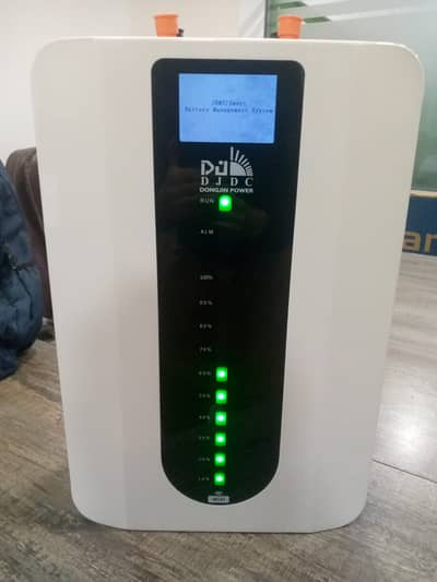 DONGJIN LITHIUM BATTERY 24V 100AH WIFI