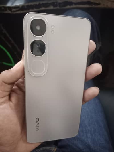 vivo y200
