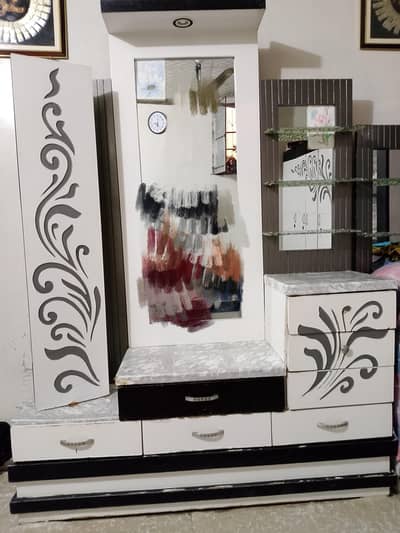 Dressing table (used)