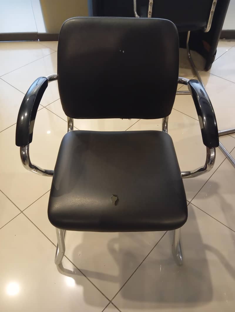 OffiCe table & chairs 2