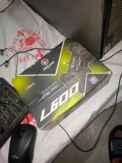 PC+ LCD +Mouse+ keyboard +Gaming remort