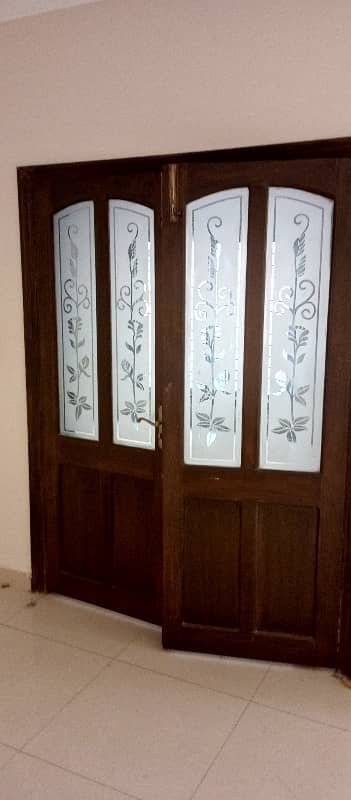 10 Marla House for rent in Eden avenue ext New air port road Lahore cantt 3 bed with attached bathroom and kitchen store d/d tvl kitchen price,,100000