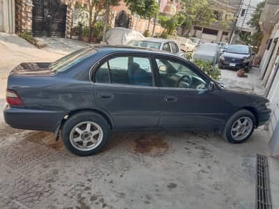 Toyota indus corolla GLI 1.6