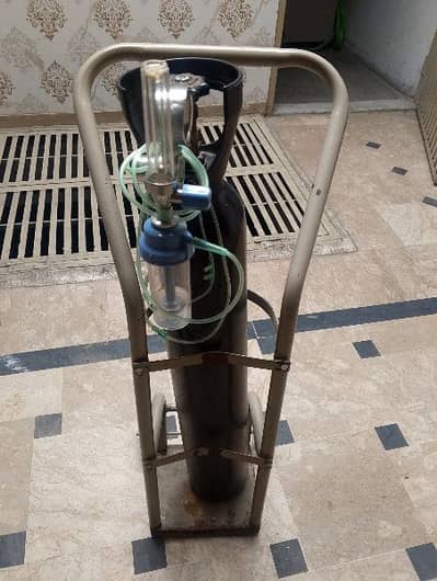 oxygen slynder with Guage complete
