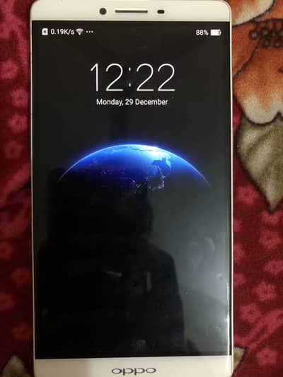 Acha phone hai kids ka liya