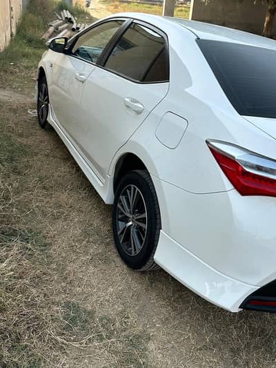 Toyota Corolla Altis 1.6 X CVT-i Total Genuine