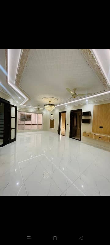 House Of 10 Marla Available In LDA Avenue