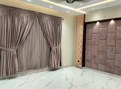 10 Marla House In Bahria Town Of Lahore Is Available For sale