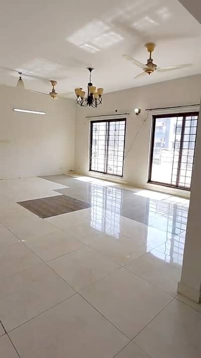 3 Bed Room Apartments For Rent in Askari 11 Lahore