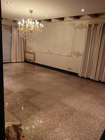 A BEAUTIFUL 33 MARLA MEADOWS VILLAS