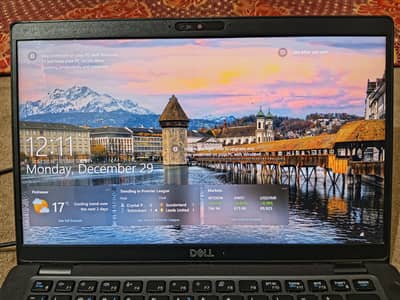 New Dell laptop core i5 8thgen 8/256 with Samsung graphic cards