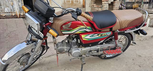 very neat clean bike alhamdulillah total orignal 03216082061