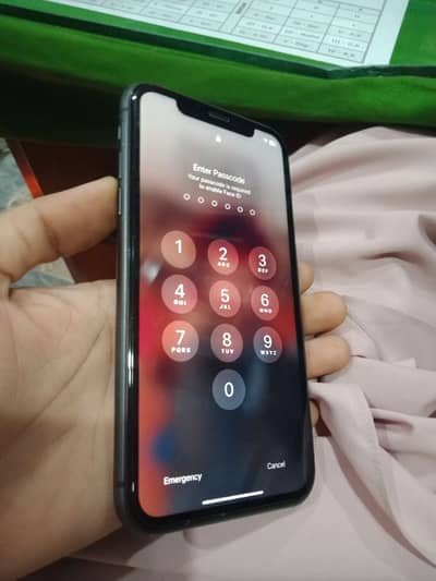 IPhone Apple 11. . . . 10/10 condition scratchless