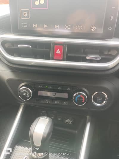 Toyota raize z package