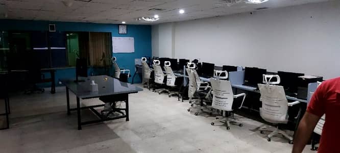 Gulberg 1800 Sft Office Is Available For Rent