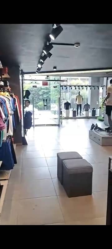 Gulberg MM 1900 Sq Feet Ground Floor Shop For Brands Is Available For Rent