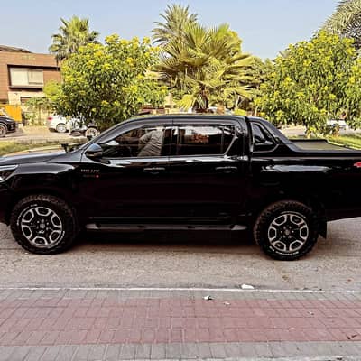 Toyota Hilux Revo V 2.8