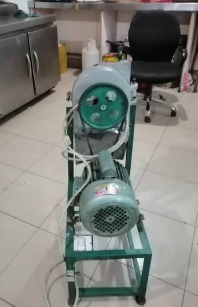 cheese carsher machine