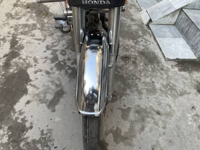 Honda 70 22/23 model used like new
