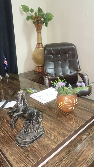 Office furniture and 1 dining table for sale