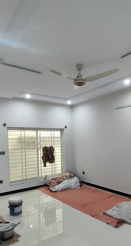 Separate Gate Upper Portion All Facilities 5