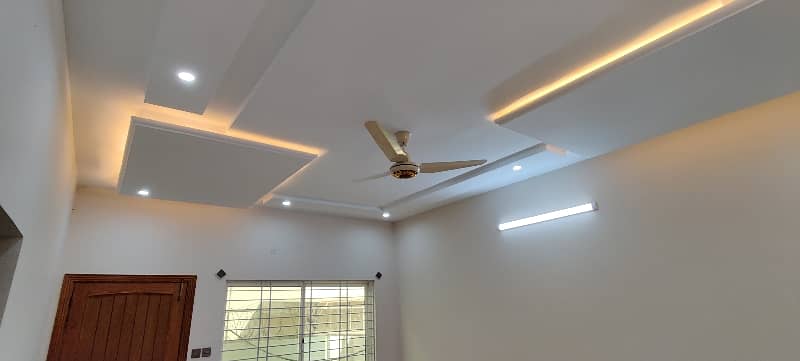 Separate Gate Upper Portion All Facilities 11