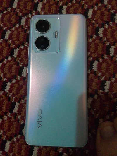 “Only selling because of urgent need. Mobile condition is excellent. ”