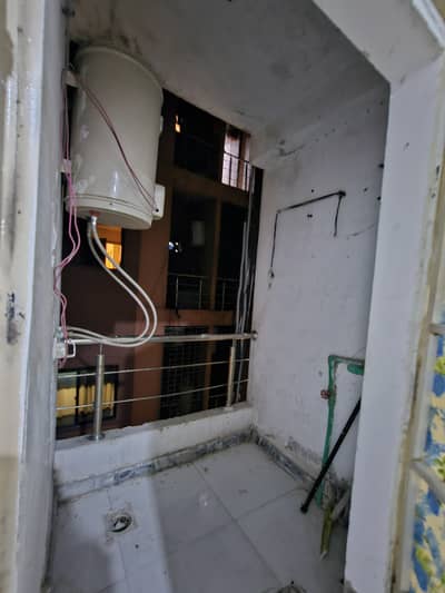 Unfurnished one bed apartment available for rent in Islamabad markez