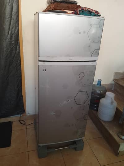 Haier HRF253 E For Urgent Sale 232 Liter