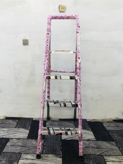 Folding Stairs / Ladders